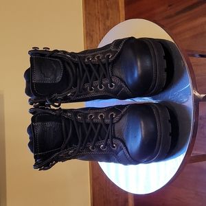 Harley Davidson black woman's short boots size 8 1/2 like new